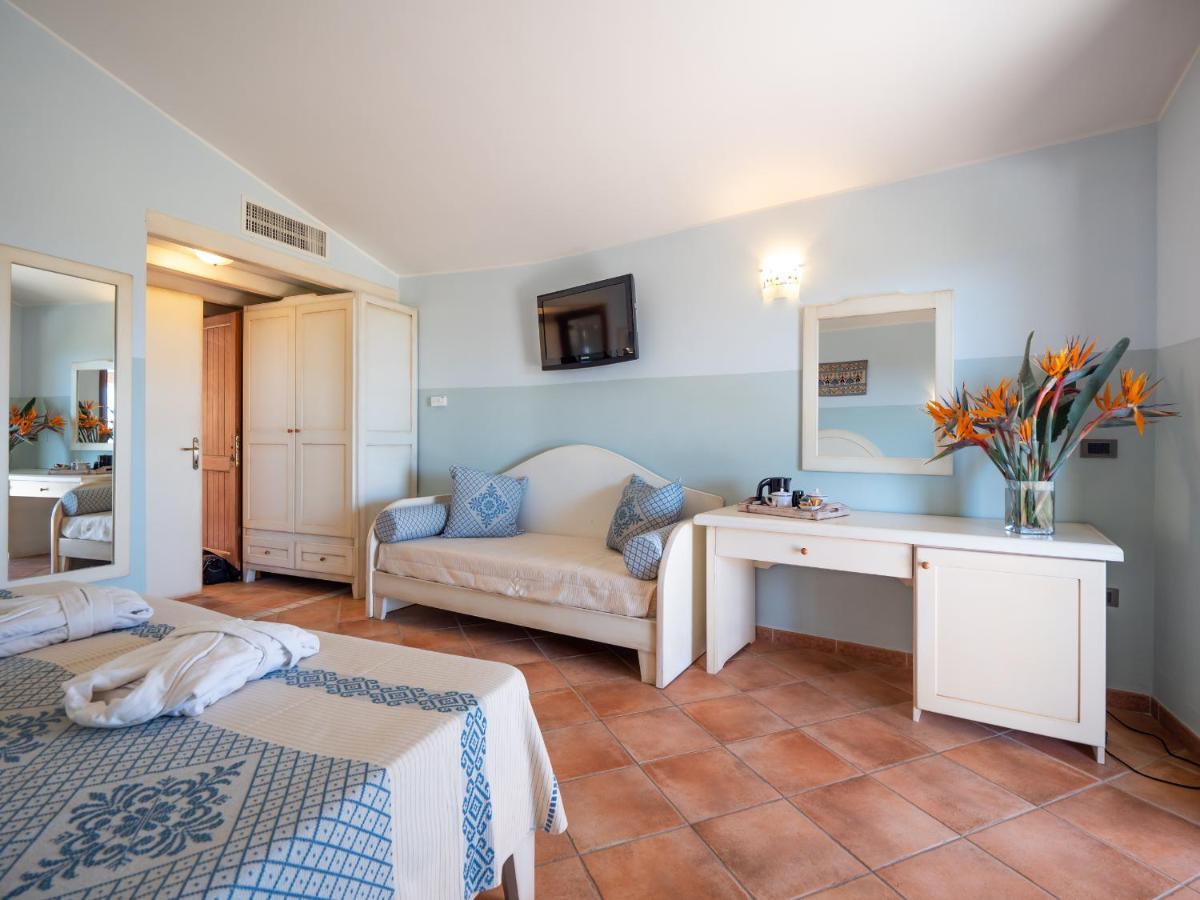 קאלאסטה Hotel Luci Del Faro מראה חיצוני תמונה