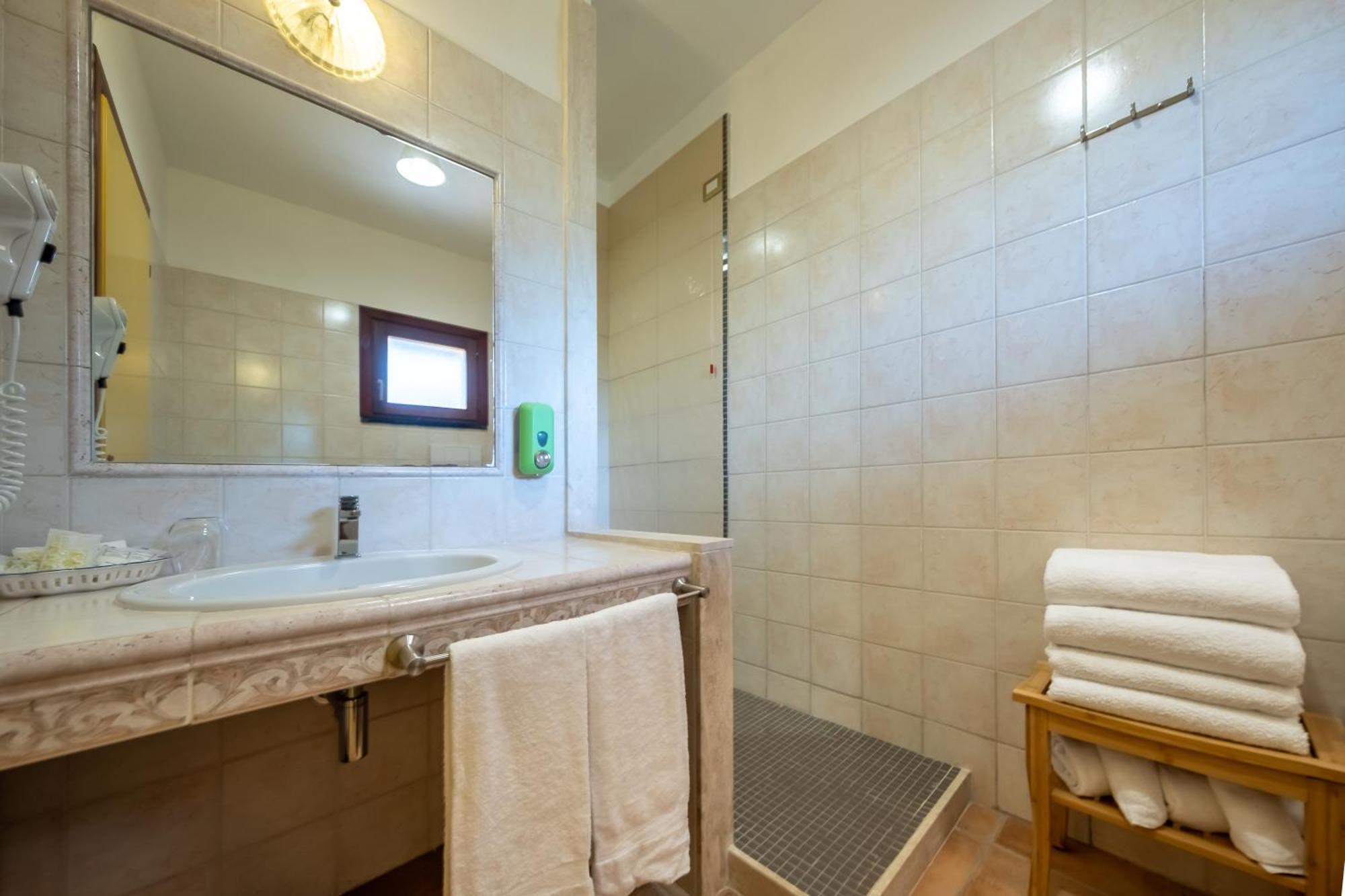 קאלאסטה Hotel Luci Del Faro מראה חיצוני תמונה