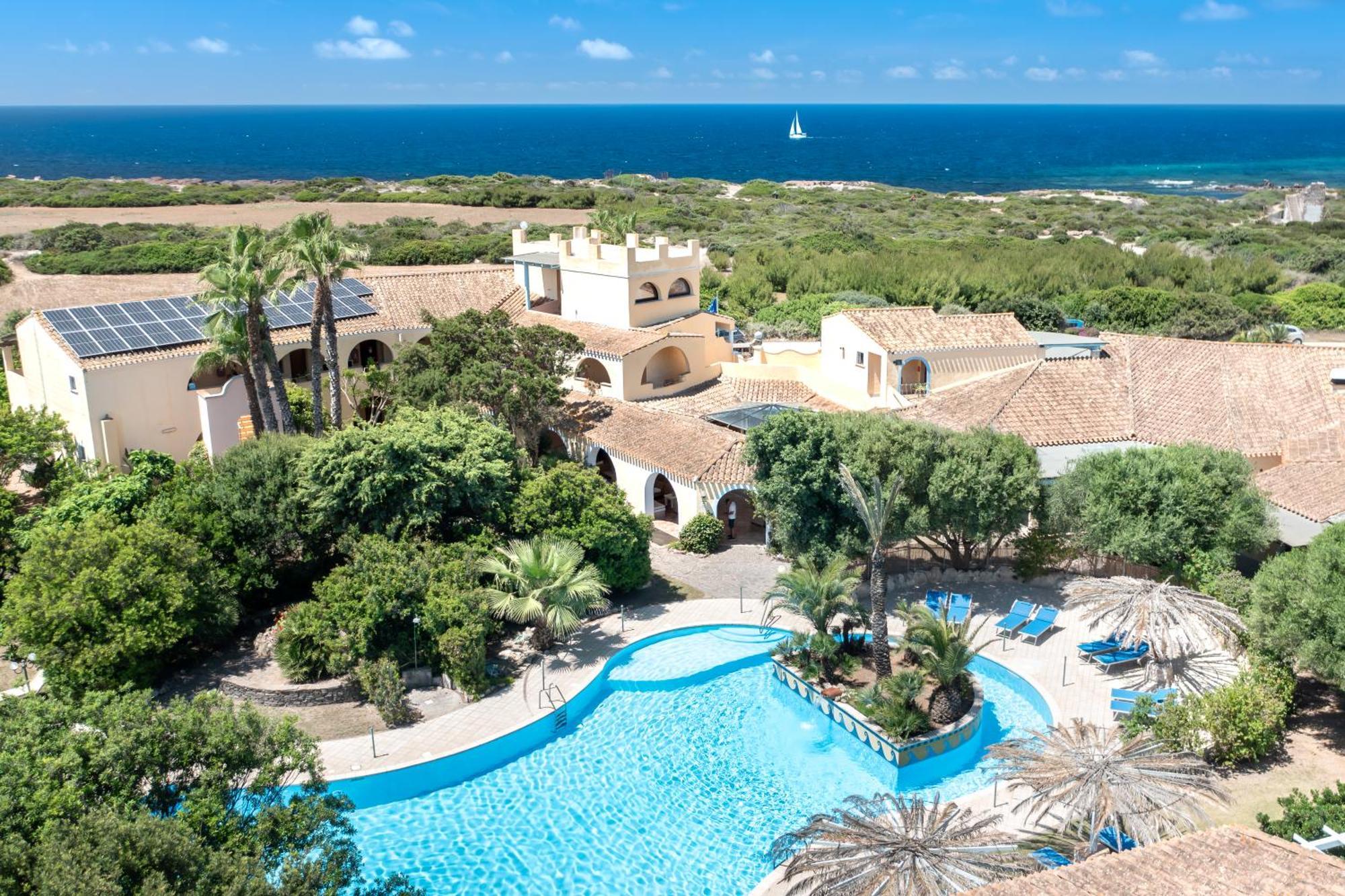 קאלאסטה Hotel Luci Del Faro מראה חיצוני תמונה
